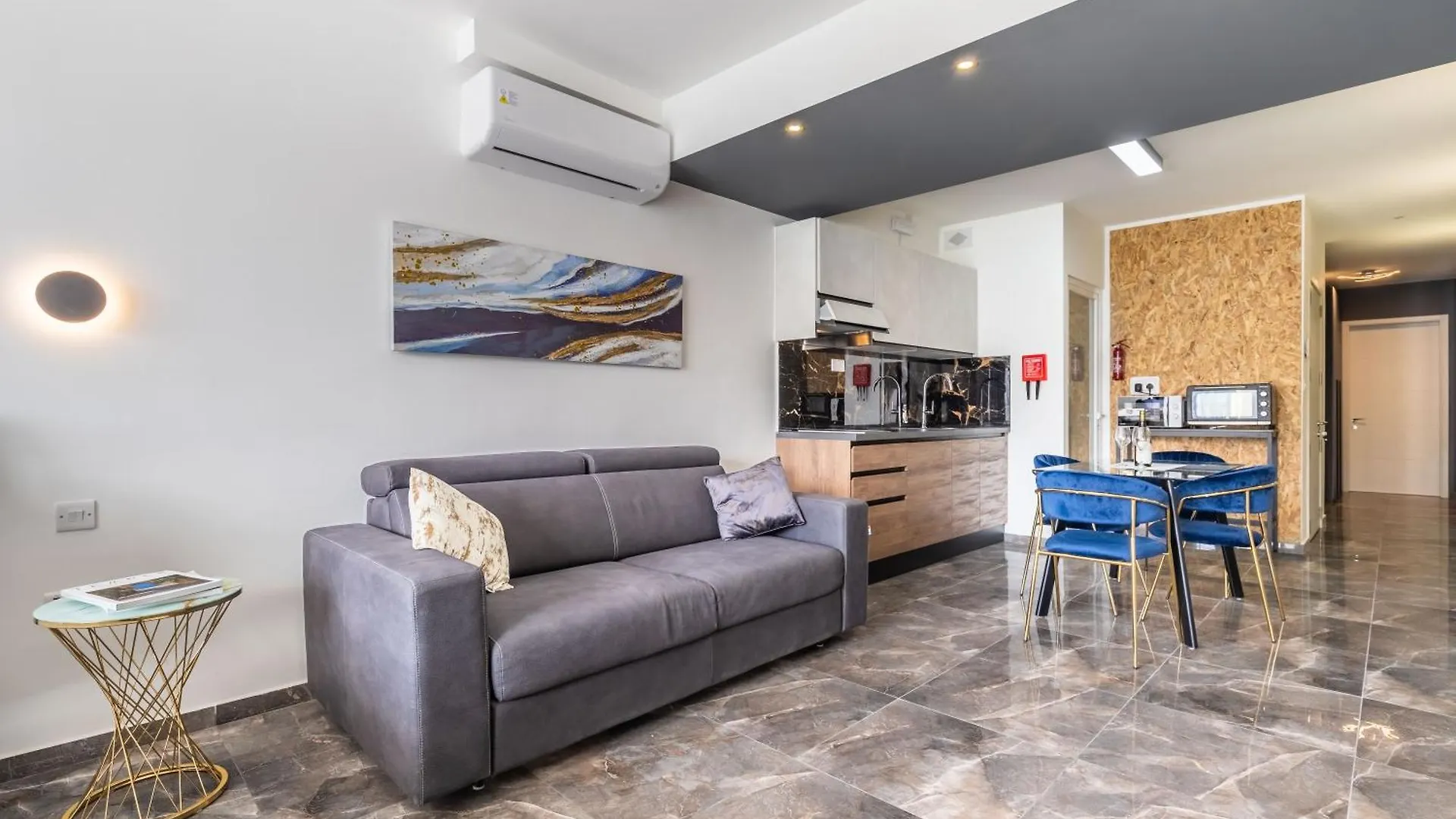 Spinola Studio Deluxe, Stjulians Saint Julian's 0*,