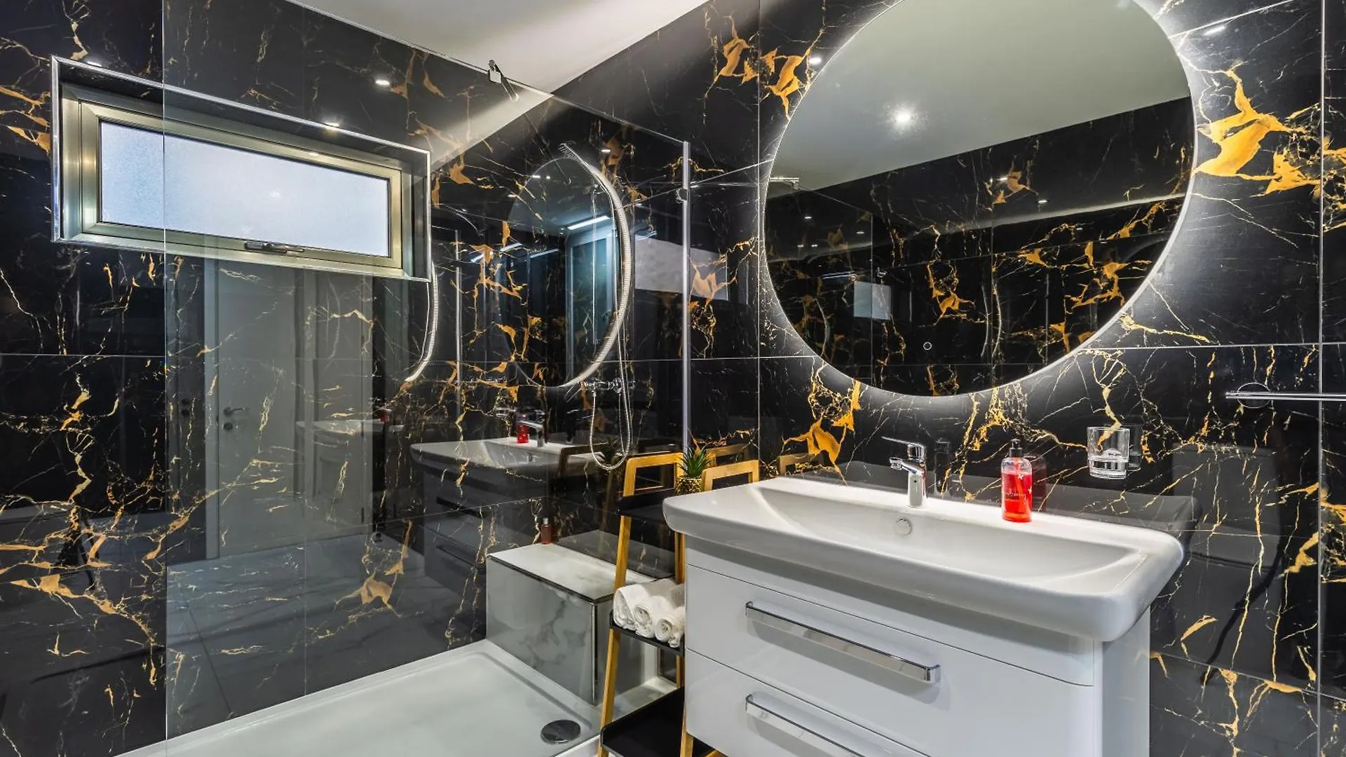 Spinola Studio Deluxe, Stjulians Saint Julian's